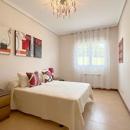 Adosado En Playa De Sonabia *