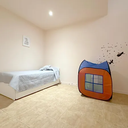 펜션 Adosado En Playa De Sonabia 카스트로우르디알레스