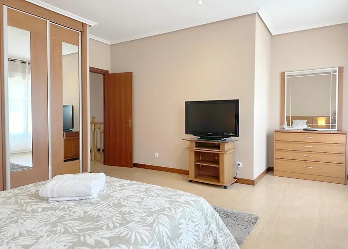 Adosado En Playa De Sonabia *