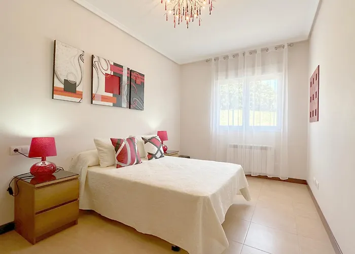 Adosado En Playa De Sonabia * Castro Urdiales