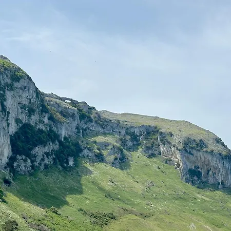 Adosado En Playa De Sonabia * Castro Urdiales